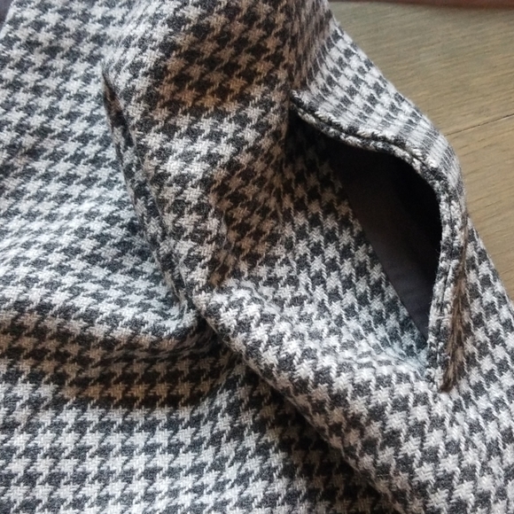 High-waist Checkered Mini Skirt - Picture 6 of 7